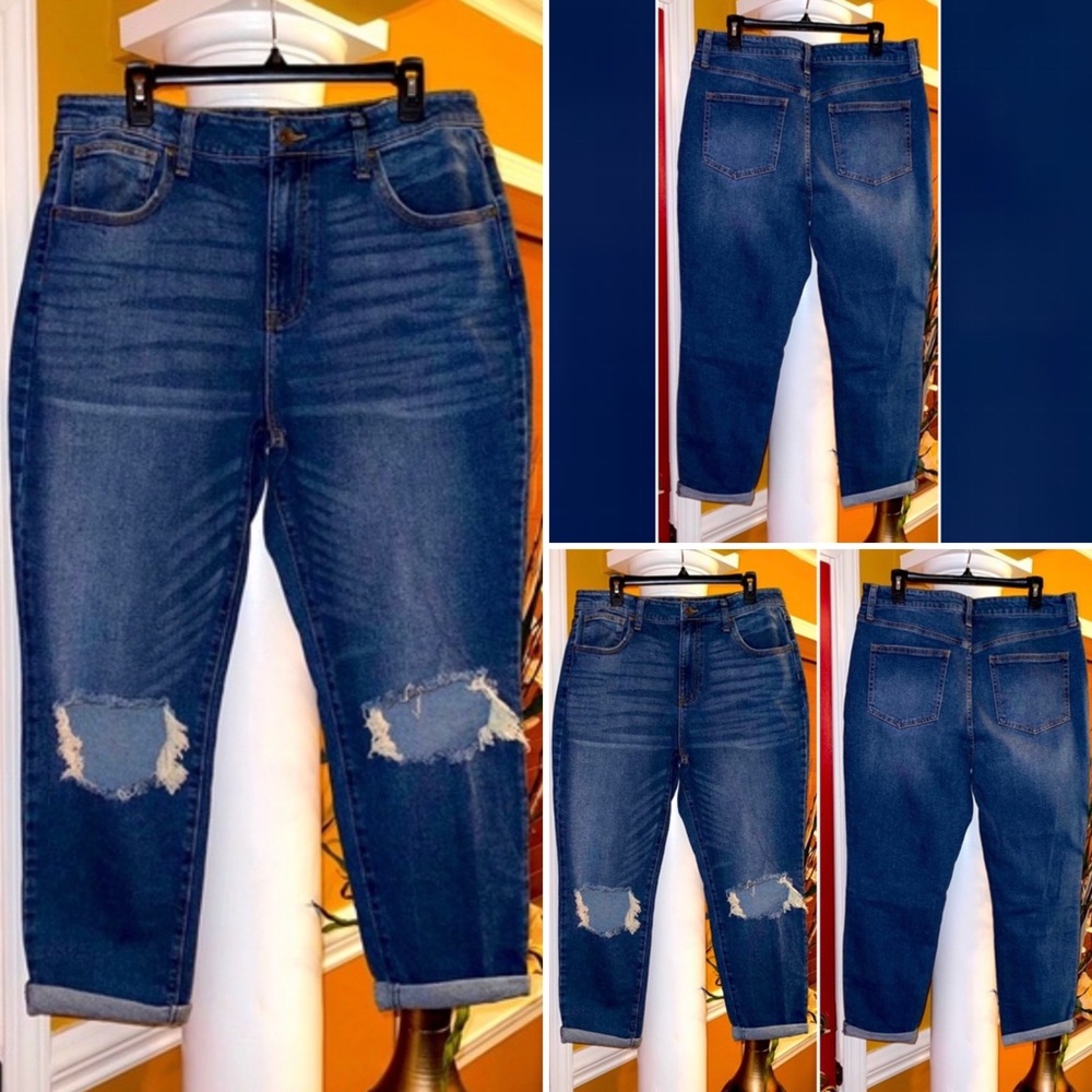 Distressed Cropped Style Jeans